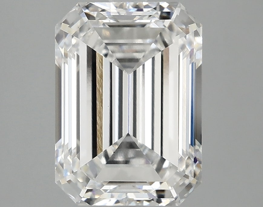 Loose Diamond - EMERALD 3.41ct E VS1: Loose Diamond - EMERALD 3.41ct E VS1 Source: This is a real non-mined Diamond that has been grown in a lab Shape: EMERALD Carats: 3.41 Color: E Clarity: VS1 Certification: IGI Condition: Pre-Owned PLE