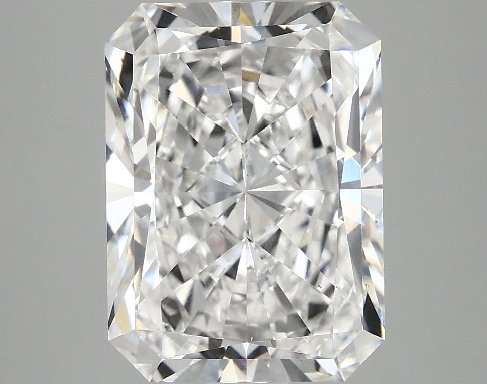 Loose Diamond - RADIANT 3.95ct D VS2: Loose Diamond - RADIANT 3.95ct D VS2 Source: This is a real non-mined Diamond that has been grown in a lab Shape: RADIANT Carats: 3.95 Color: D Clarity: VS2 Certification: IGI Condition: Pre-Owned PLE