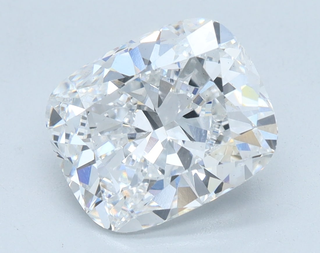 Loose Diamond - CUSHION 2.72ct E VS2: Loose Diamond - CUSHION 2.72ct E VS2 Source: This is a real non-mined Diamond that has been grown in a lab Shape: CUSHION Carats: 2.72 Color: E Clarity: VS2 Certification: IGI Condition: Pre-Owned PLE