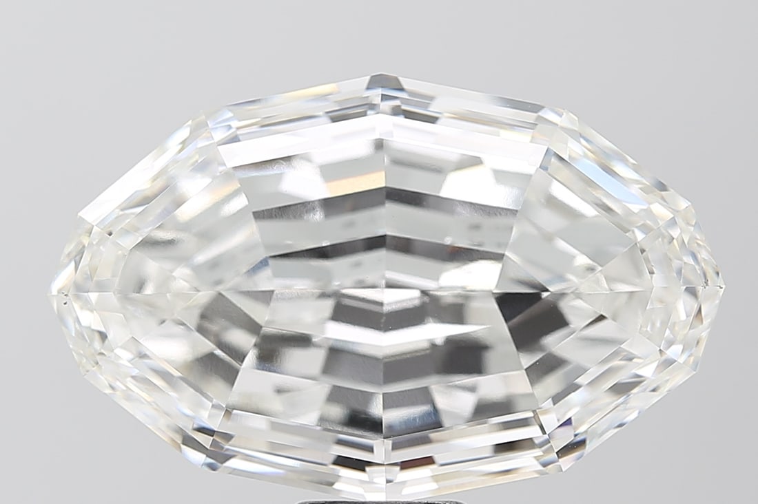 Loose Diamond - OVAL STEP CUT 21.03ct F VVS2: Loose Diamond - OVAL STEP CUT 21.03ct F VVS2 Source: This is a real non-mined Diamond that has been grown in a lab Shape: OVAL STEP CUT Carats: 21.03 Color: F Clarity: VVS2 Certification: IGI Conditio