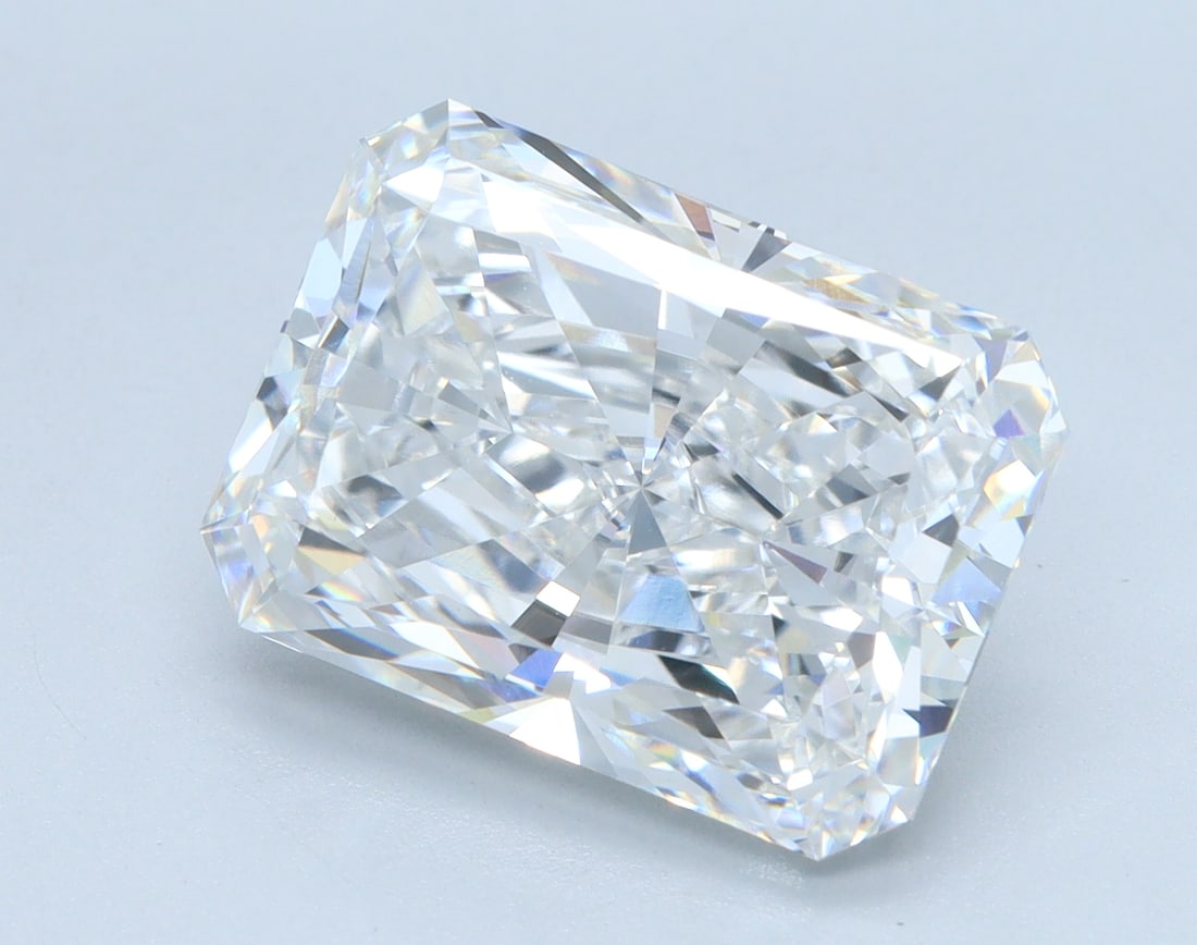 Loose Diamond - OVAL 1.86ct E VVS2: Loose Diamond - OVAL 1.86ct E VVS2 Source: This is a real non-mined Diamond that has been grown in a lab Shape: OVAL Carats: 1.86 Color: E Clarity: VVS2 Certification: IGI Condition: Pre-Owned PLEASE 