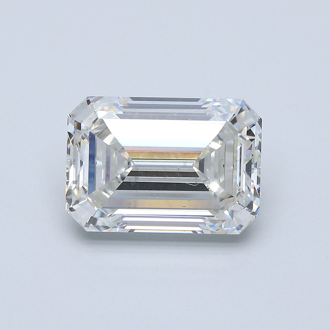 Loose Diamond - EMERALD 4.93ct F VS2: Loose Diamond - EMERALD 4.93ct F VS2 Source: This is a real non-mined Diamond that has been grown in a lab Shape: EMERALD Carats: 4.93 Color: F Clarity: VS2 Certification: IGI Condition: Pre-Owned PLE