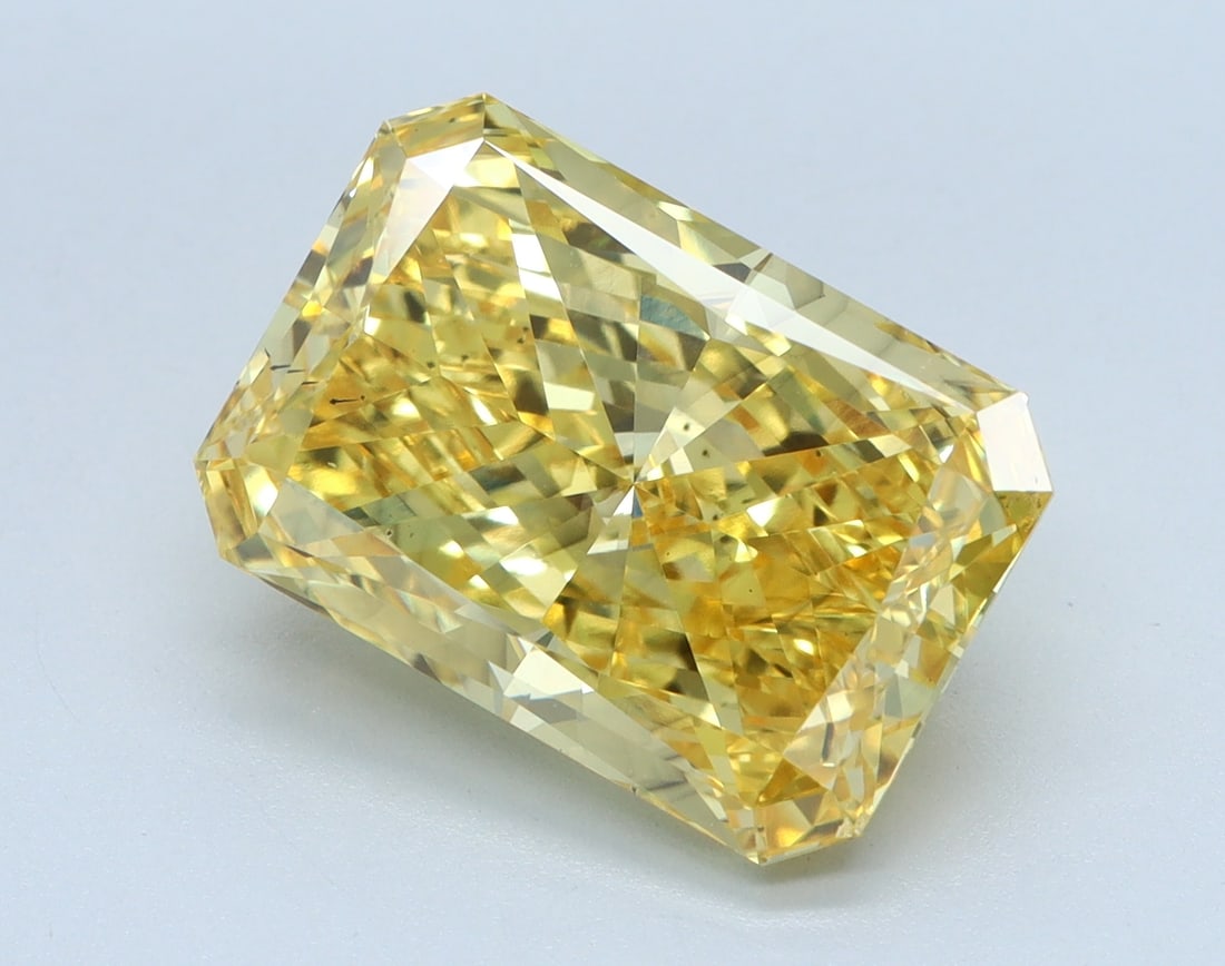 Loose Diamond - RADIANT 5.01ct YELLOW VS2: Loose Diamond - RADIANT 5.01ct YELLOW VS2 Source: This is a real non-mined Diamond that has been grown in a lab Shape: RADIANT Carats: 5.01 Color: YELLOW Clarity: VS2 Certification: IGI Condition: Pre