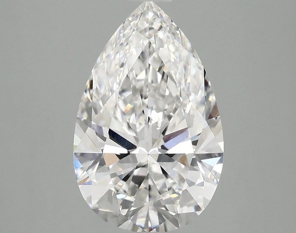 Loose Diamond - PEAR 2.4ct E VS1: Loose Diamond - PEAR 2.4ct E VS1 Source: This is a real non-mined Diamond that has been grown in a lab Shape: PEAR Carats: 2.4 Color: E Clarity: VS1 Certification: IGI Condition: Pre-Owned PLEASE NOTE