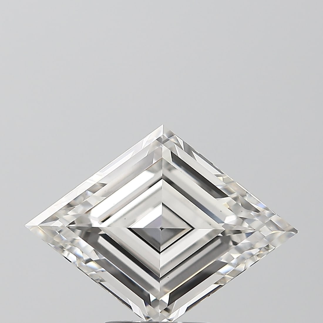 Loose Diamond - LOZENGE 4.28ct F VS1: Loose Diamond - LOZENGE 4.28ct F VS1 Source: This is a real non-mined Diamond that has been grown in a lab Shape: LOZENGE Carats: 4.28 Color: F Clarity: VS1 Certification: IGI Condition: Pre-Owned PLE