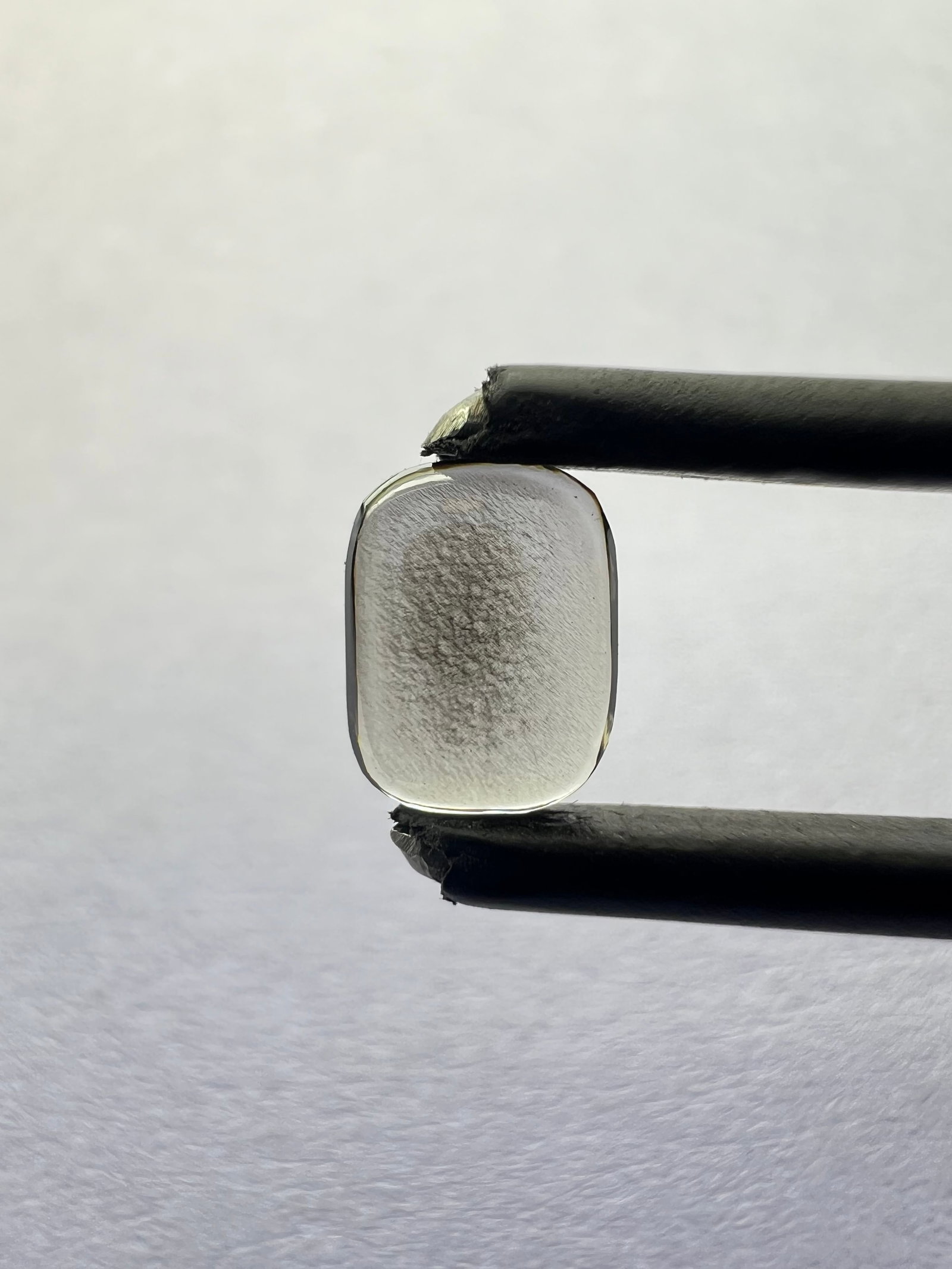 Loose Diamond - CUSHION BRILLIANT 0.45ct Champagne SI2: Loose Diamond - CUSHION BRILLIANT 0.45ct Champagne SI2 Source: This is a real non-mined Diamond that has been grown in a lab Shape: CUSHION BRILLIANT Carats: 0.45 Color: Champagne Certification: NONE 