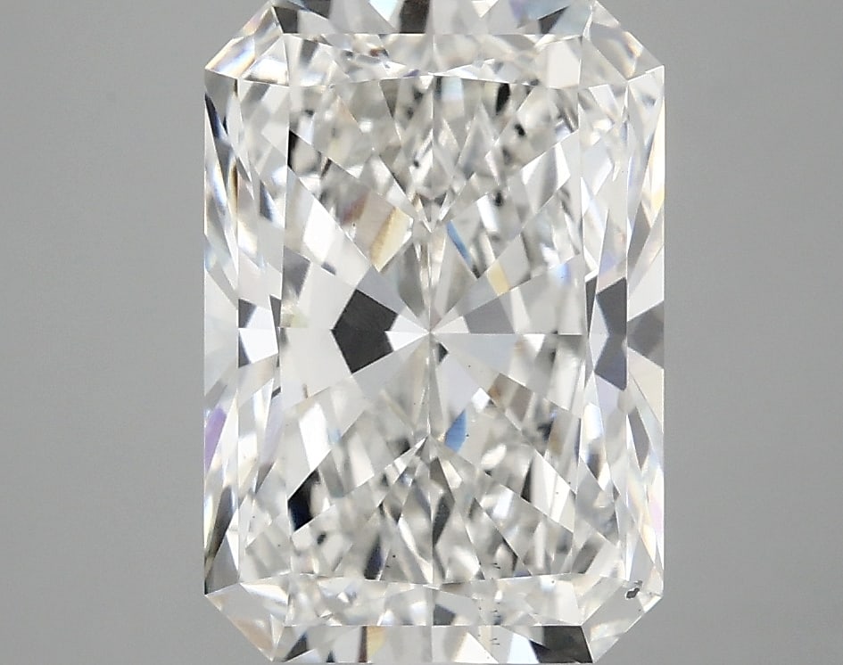 Loose Diamond - RADIANT 4.07ct F VS2: Loose Diamond - RADIANT 4.07ct F VS2 Source: This is a real non-mined Diamond that has been grown in a lab Shape: RADIANT Carats: 4.07 Color: F Clarity: VS2 Certification: IGI Condition: Pre-Owned PLE