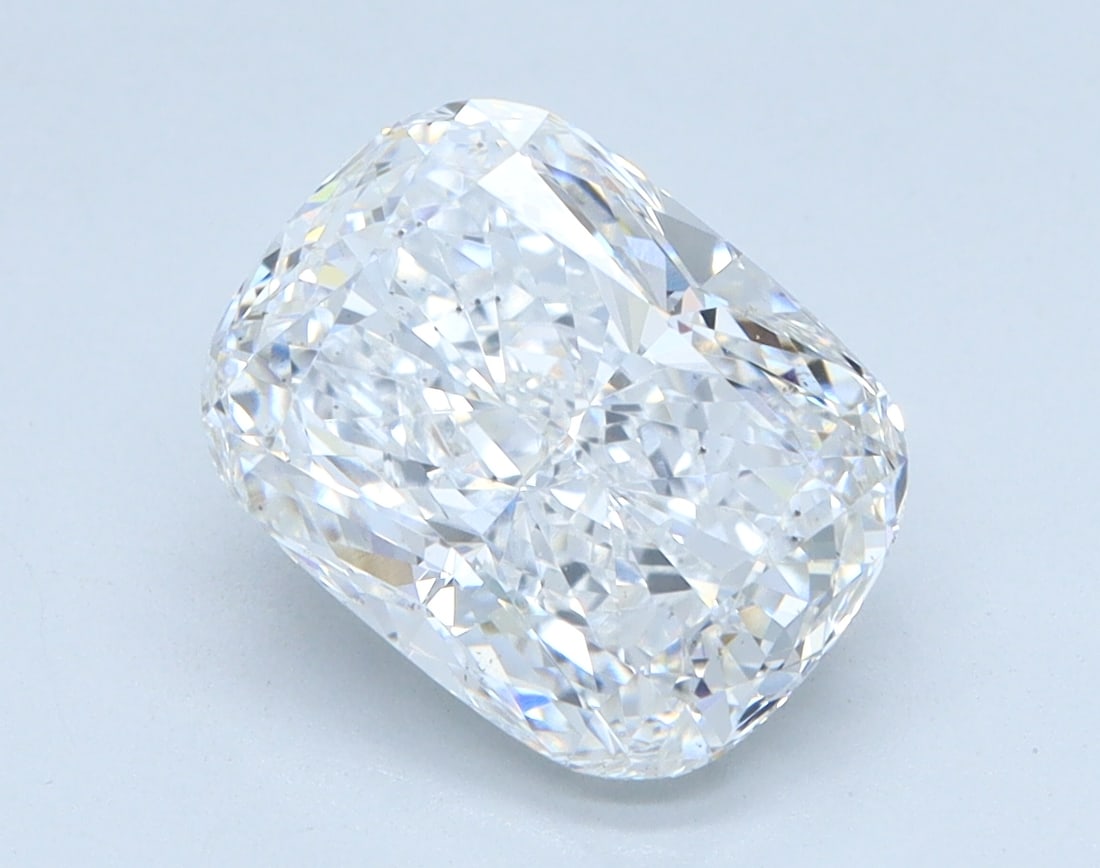Loose Diamond - CUSHION 2.3ct E VS2: Loose Diamond - CUSHION 2.3ct E VS2 Source: This is a real non-mined Diamond that has been grown in a lab Shape: CUSHION Carats: 2.3 Color: E Clarity: VS2 Certification: IGI Condition: Pre-Owned PLEAS