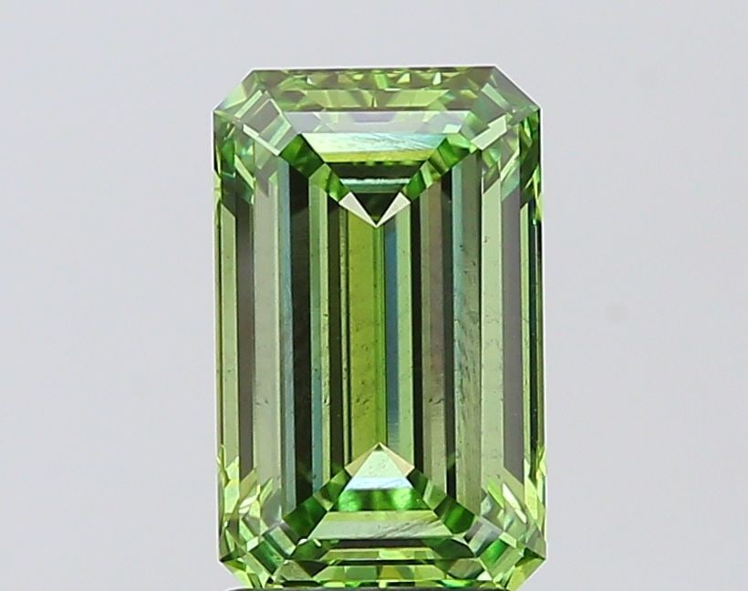 Loose Diamond - EMERALD 3.02ct Fancy Vivid Green SI1: Loose Diamond - EMERALD 3.02ct Fancy Vivid Green SI1 Source: This is a real non-mined Diamond that has been grown in a lab Shape: EMERALD Carats: 3.02 Color: Fancy Vivid Green Certification: IGI Video