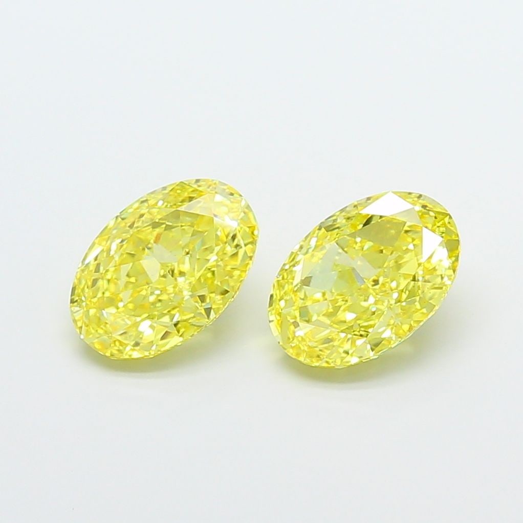 Loose Diamond - OVAL 2.03ct Fancy Vivid Yellow VS1: Loose Diamond - OVAL 2.03ct Fancy Vivid Yellow VS1 Source: This is a real non-mined Diamond that has been grown in a lab Shape: OVAL Carats: 2.03 Color: Fancy Vivid Yellow Certification: IGI Video: