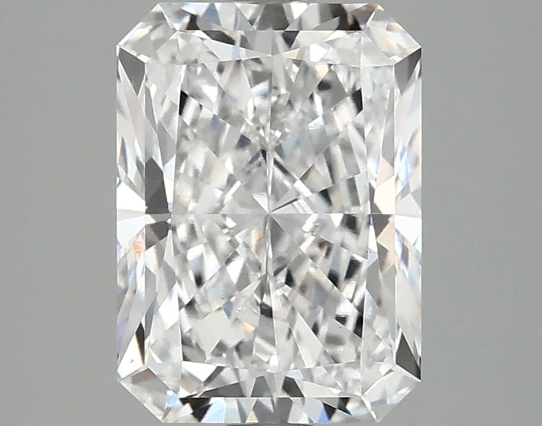 Loose Diamond - RADIANT 2.44ct D VS1: Loose Diamond - RADIANT 2.44ct D VS1 Source: This is a real non-mined Diamond that has been grown in a lab Shape: RADIANT Carats: 2.44 Color: D Clarity: VS1 Certification: IGI Condition: Pre-Owned PLE