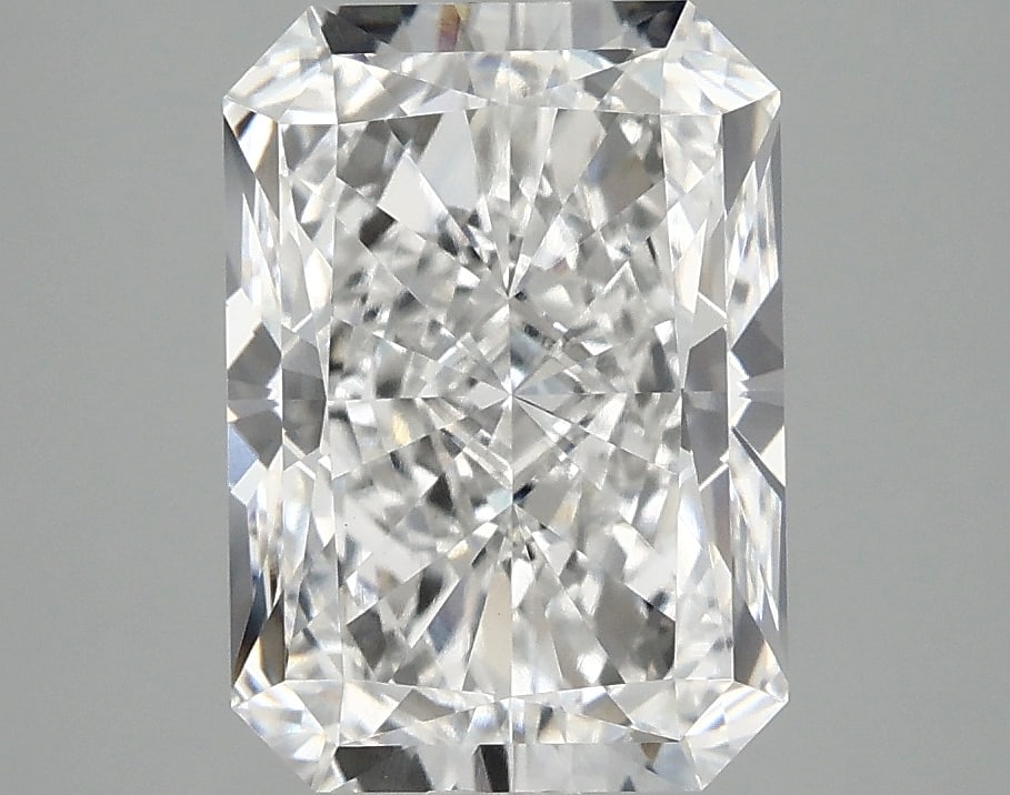 Loose Diamond - RADIANT 3.38ct E VS1: Loose Diamond - RADIANT 3.38ct E VS1 Source: This is a real non-mined Diamond that has been grown in a lab Shape: RADIANT Carats: 3.38 Color: E Clarity: VS1 Certification: IGI Condition: Pre-Owned PLE
