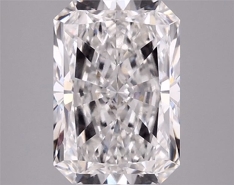 Loose Diamond - RADIANT 3.1ct D VS1: Loose Diamond - RADIANT 3.1ct D VS1 Source: This is a real non-mined Diamond that has been grown in a lab Shape: RADIANT Carats: 3.1 Color: D Clarity: VS1 Certification: IGI Condition: Pre-Owned PLEAS
