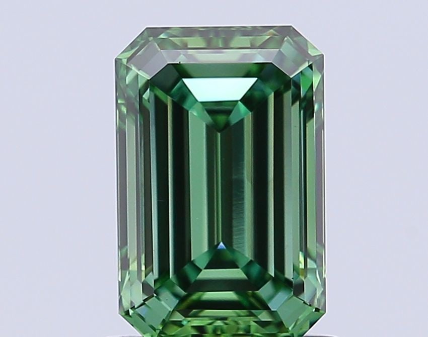 Loose Diamond - EMERALD 1.59ct Fancy Vivid Green VS1: Loose Diamond - EMERALD 1.59ct Fancy Vivid Green VS1 Source: This is a real non-mined Diamond that has been grown in a lab Shape: EMERALD Carats: 1.59 Color: Fancy Vivid Green Certification: IGI Video