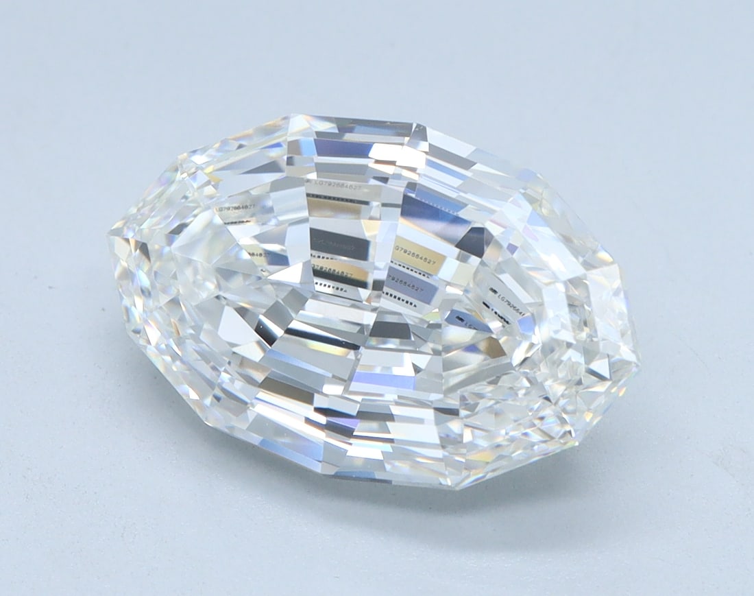 Loose Diamond - OVAL STEP CUT 4.03ct F VVS2: Loose Diamond - OVAL STEP CUT 4.03ct F VVS2 Source: This is a real non-mined Diamond that has been grown in a lab Shape: OVAL STEP CUT Carats: 4.03 Color: F Clarity: VVS2 Certification: IGI Condition: