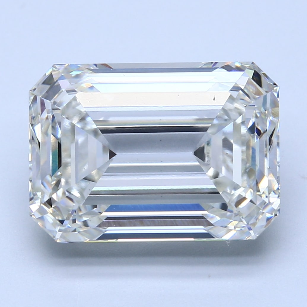 Loose Diamond - EMERALD 11.5ct H VS1: Loose Diamond - EMERALD 11.5ct H VS1 Source: This is a real non-mined Diamond that has been grown in a lab Shape: EMERALD Carats: 11.5 Color: H Clarity: VS1 Certification: IGI Condition: Pre-Owned PLE