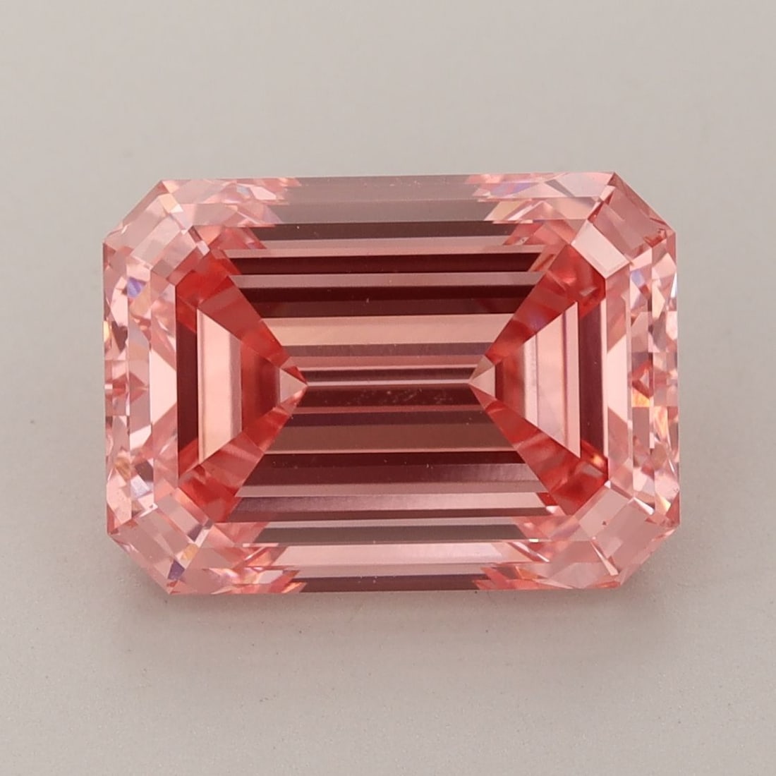 Loose Diamond - EMERALD 5.14ct Fancy Vivid Pink VS1: Loose Diamond - EMERALD 5.14ct Fancy Vivid Pink VS1 Source: This is a real non-mined Diamond that has been grown in a lab Shape: EMERALD Carats: 5.14 Color: Fancy Vivid Pink Certification: IGI Video: