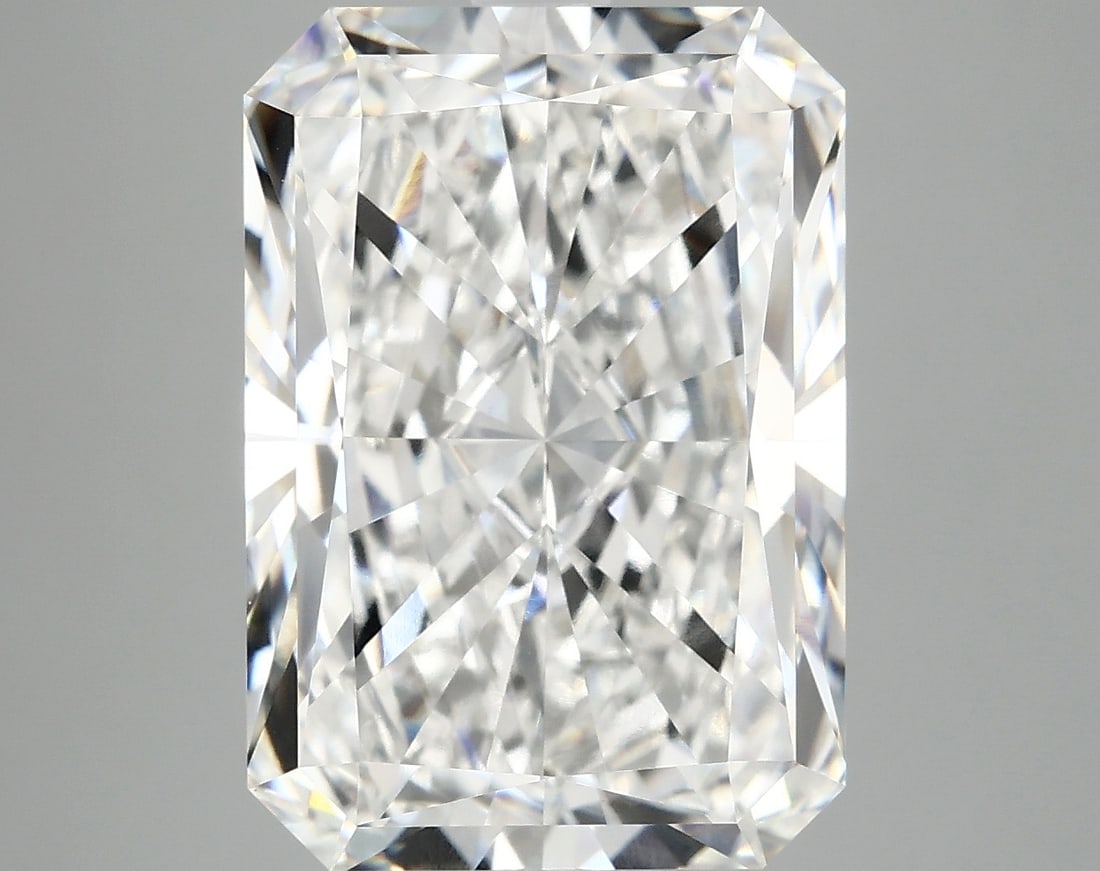 Loose Diamond - RADIANT 8.58ct F VVS2: Loose Diamond - RADIANT 8.58ct F VVS2 Source: This is a real non-mined Diamond that has been grown in a lab Shape: RADIANT Carats: 8.58 Color: F Clarity: VVS2 Certification: IGI Condition: Pre-Owned P