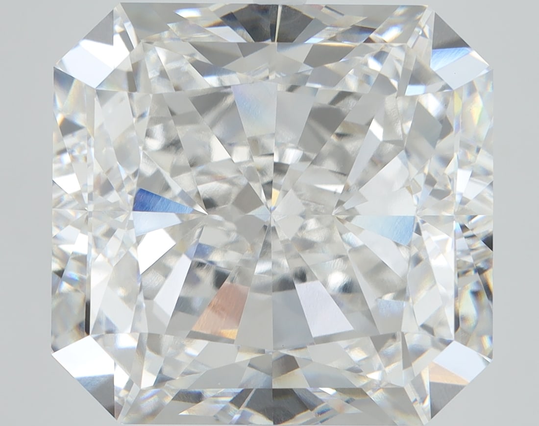 Loose Diamond - RADIANT 20.1ct E VS1: Loose Diamond - RADIANT 20.1ct E VS1 Source: This is a real non-mined Diamond that has been grown in a lab Shape: RADIANT Carats: 20.1 Color: E Clarity: VS1 Certification: IGI Condition: Pre-Owned PLE