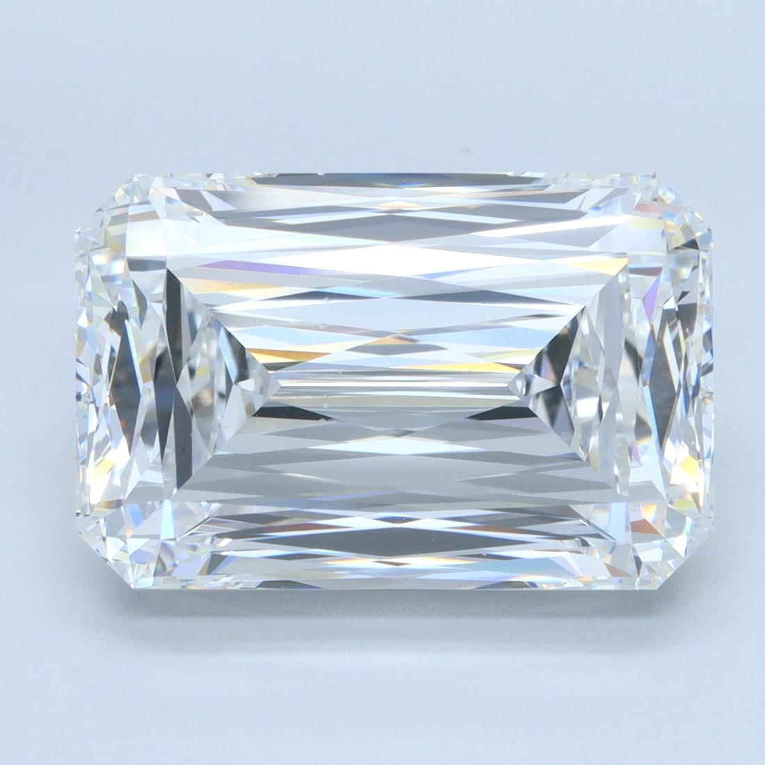 Loose Diamond - RADIANT 9.89ct F VVS2: Loose Diamond - RADIANT 9.89ct F VVS2 Source: This is a real non-mined Diamond that has been grown in a lab Shape: RADIANT Carats: 9.89 Color: F Clarity: VVS2 Certification: IGI Condition: Pre-Owned P