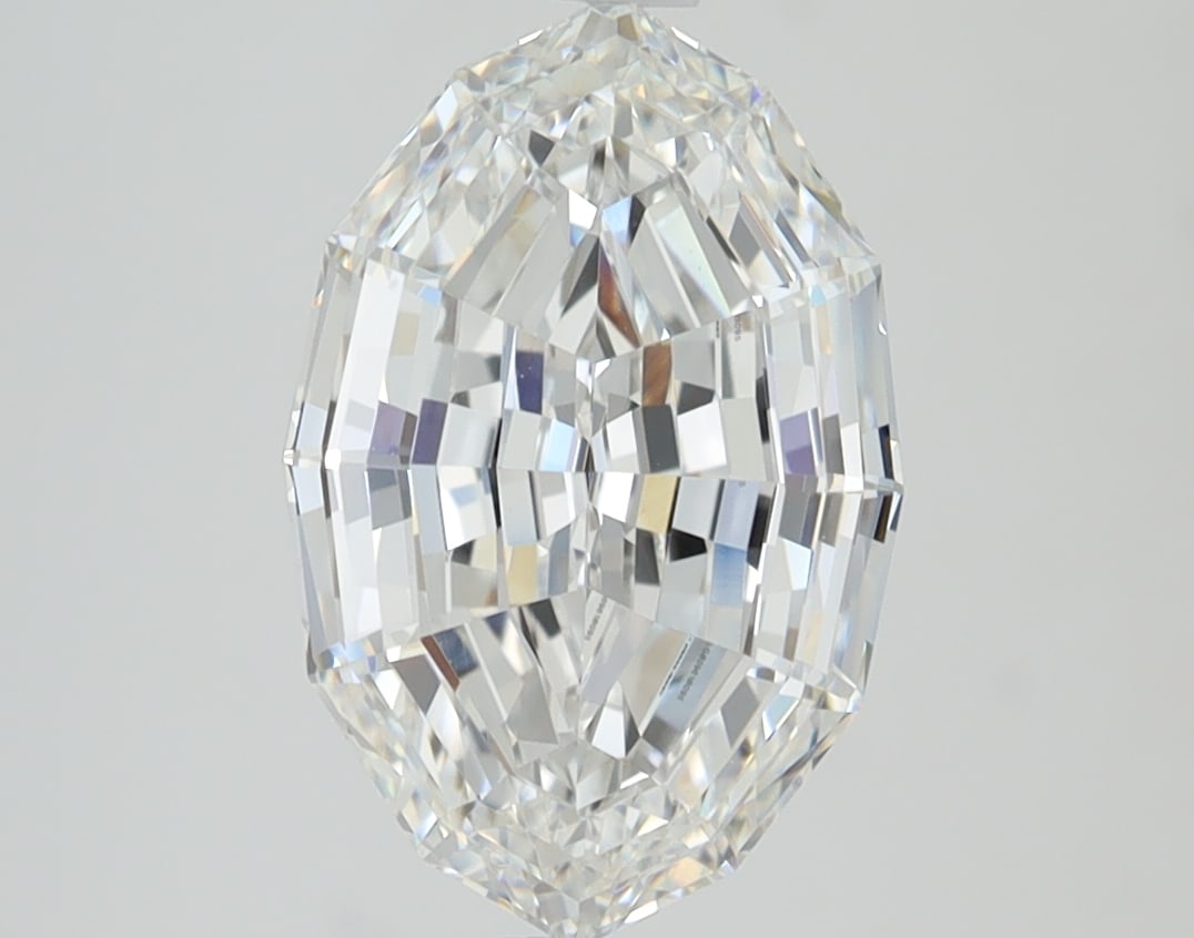 Loose Diamond - OVAL STEP CUT 3.02ct E VVS2: Loose Diamond - OVAL STEP CUT 3.02ct E VVS2 Source: This is a real non-mined Diamond that has been grown in a lab Shape: OVAL STEP CUT Carats: 3.02 Color: E Clarity: VVS2 Certification: IGI Condition: