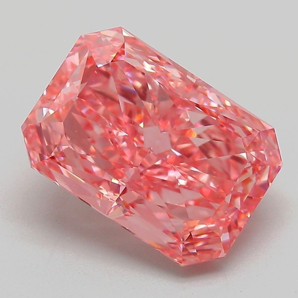 Loose Diamond - RADIANT 4.16ct Fancy Vivid Pink VS1: Loose Diamond - RADIANT 4.16ct Fancy Vivid Pink VS1 Source: This is a real non-mined Diamond that has been grown in a lab Shape: RADIANT Carats: 4.16 Color: Fancy Vivid Pink Certification: IGI Video:
