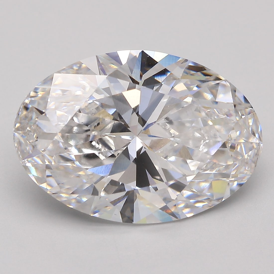 Loose Diamond - OVAL 10.59ct F VS2: Loose Diamond - OVAL 10.59ct F VS2 Source: This is a real non-mined Diamond that has been grown in a lab Shape: OVAL Carats: 10.59 Color: F Clarity: VS2 Certification: GIA Condition: Pre-Owned PLEASE 