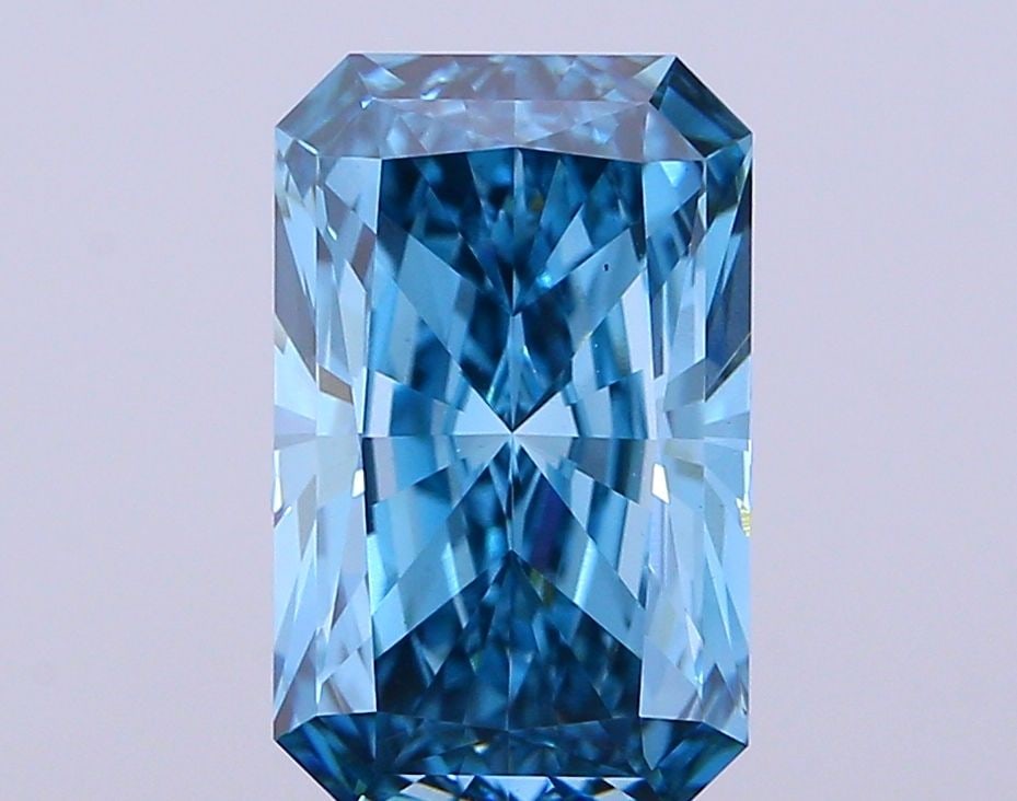 Loose Diamond - RADIANT 3.04ct Fancy Vivid Green Blue VS1: Loose Diamond - RADIANT 3.04ct Fancy Vivid Green Blue VS1 Source: This is a real non-mined Diamond that has been grown in a lab Shape: RADIANT Carats: 3.04 Color: Fancy Vivid Green Blue Certification: