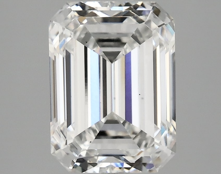 Loose Diamond - EMERALD 3.2ct F VS2: Loose Diamond - EMERALD 3.2ct F VS2 Source: This is a real non-mined Diamond that has been grown in a lab Shape: EMERALD Carats: 3.2 Color: F Clarity: VS2 Certification: IGI Condition: Pre-Owned PLEAS