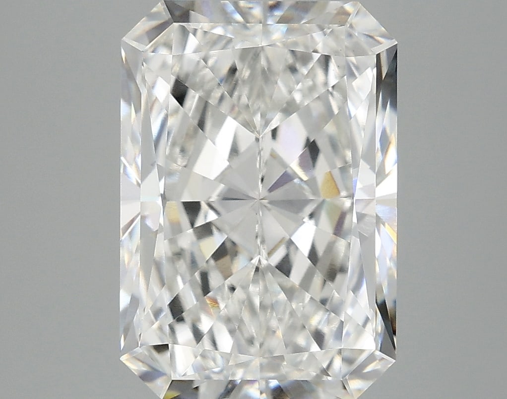 Loose Diamond - RADIANT 4.9ct E VS1: Loose Diamond - RADIANT 4.9ct E VS1 Source: This is a real non-mined Diamond that has been grown in a lab Shape: RADIANT Carats: 4.9 Color: E Clarity: VS1 Certification: IGI Condition: Pre-Owned PLEAS
