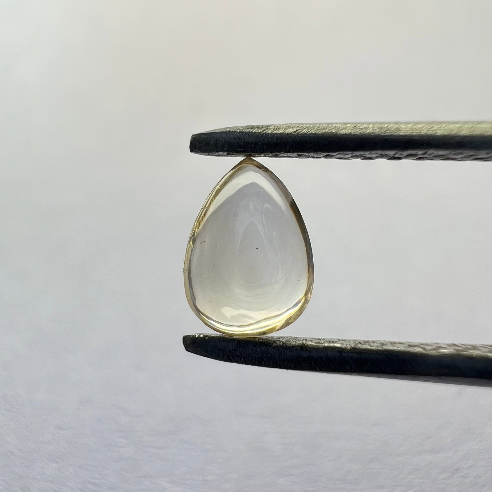 Loose Diamond - PEAR 0.34ct Champagne VS1: Loose Diamond - PEAR 0.34ct Champagne VS1 Source: This is a real non-mined Diamond that has been grown in a lab Shape: PEAR Carats: 0.34 Color: Champagne Certification: NONE PLEASE NOTE: Framed, Large