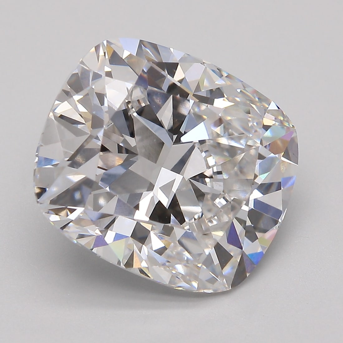 Loose Diamond - CUSHION 9.37ct E VS1: Loose Diamond - CUSHION 9.37ct E VS1 Source: This is a real non-mined Diamond that has been grown in a lab Shape: CUSHION Carats: 9.37 Color: E Clarity: VS1 Certification: GIA Condition: Pre-Owned PLE