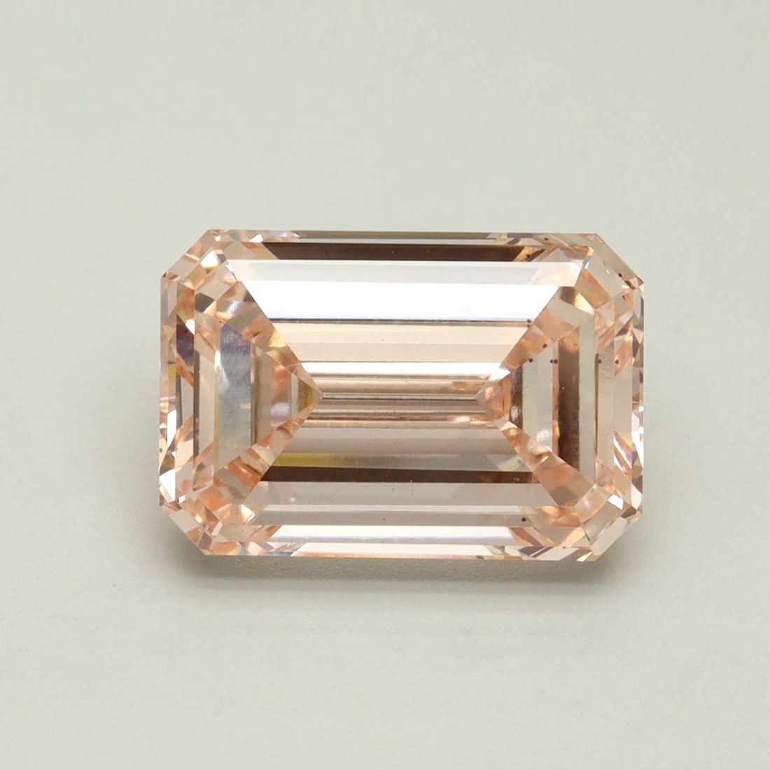 Loose Diamond - EMERALD 4.92ct Fancy Intense Pink VS2: Loose Diamond - EMERALD 4.92ct Fancy Intense Pink VS2 Source: This is a real non-mined Diamond that has been grown in a lab Shape: EMERALD Carats: 4.92 Color: Fancy Intense Pink Certification: IGI Vid
