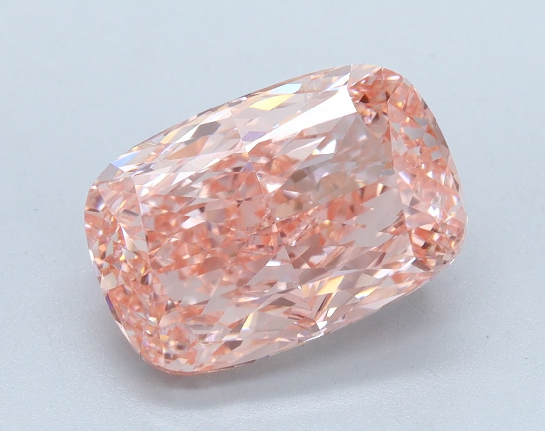 Loose Diamond - CUSHION 4ct PINK VS1: Loose Diamond - CUSHION 4ct PINK VS1 Source: This is a real non-mined Diamond that has been grown in a lab Shape: CUSHION Carats: 4 Color: PINK Clarity: VS1 Certification: IGI Condition: Pre-Owned PLE
