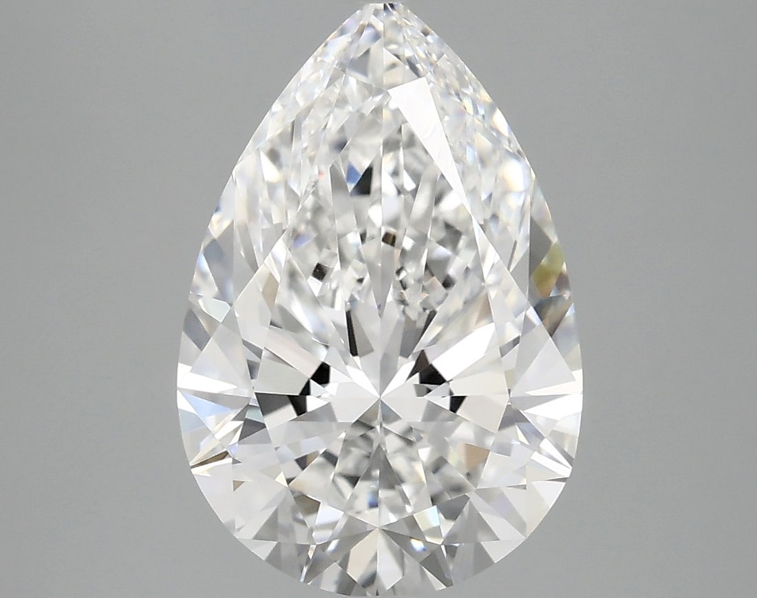 Loose Diamond - PEAR 3.77ct D VVS2: Loose Diamond - PEAR 3.77ct D VVS2 Source: This is a real non-mined Diamond that has been grown in a lab Shape: PEAR Carats: 3.77 Color: D Clarity: VVS2 Certification: IGI Condition: Pre-Owned PLEASE 