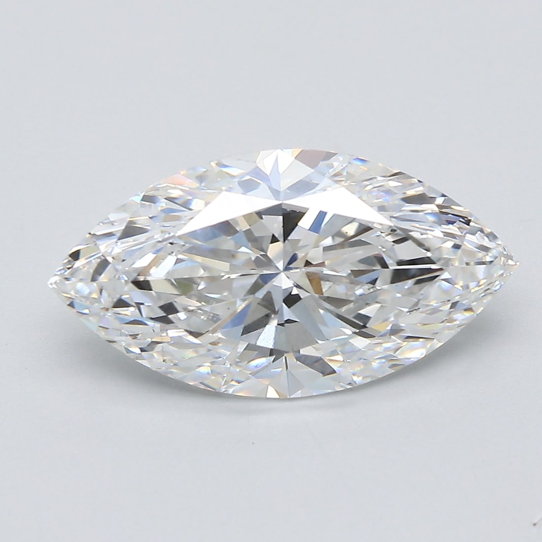 Loose Diamond - MARQUISE 4.09ct D VS2: Loose Diamond - MARQUISE 4.09ct D VS2 Source: This is a real non-mined Diamond that has been grown in a lab Shape: MARQUISE Carats: 4.09 Color: D Clarity: VS2 Certification: IGI Condition: Pre-Owned P