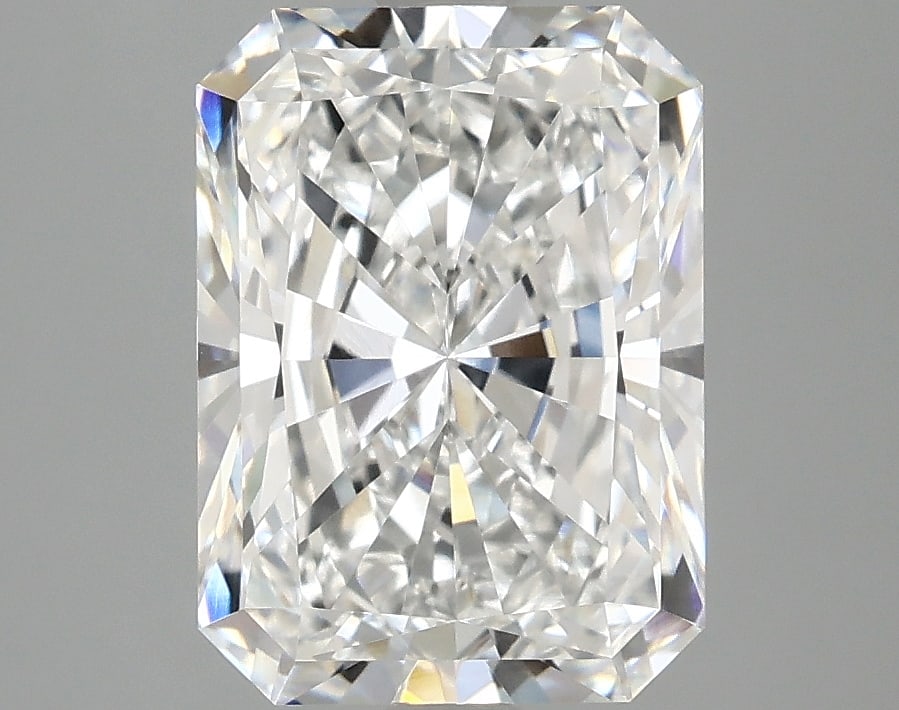 Loose Diamond - RADIANT 3.07ct D VVS2: Loose Diamond - RADIANT 3.07ct D VVS2 Source: This is a real non-mined Diamond that has been grown in a lab Shape: RADIANT Carats: 3.07 Color: D Clarity: VVS2 Certification: IGI Condition: Pre-Owned P