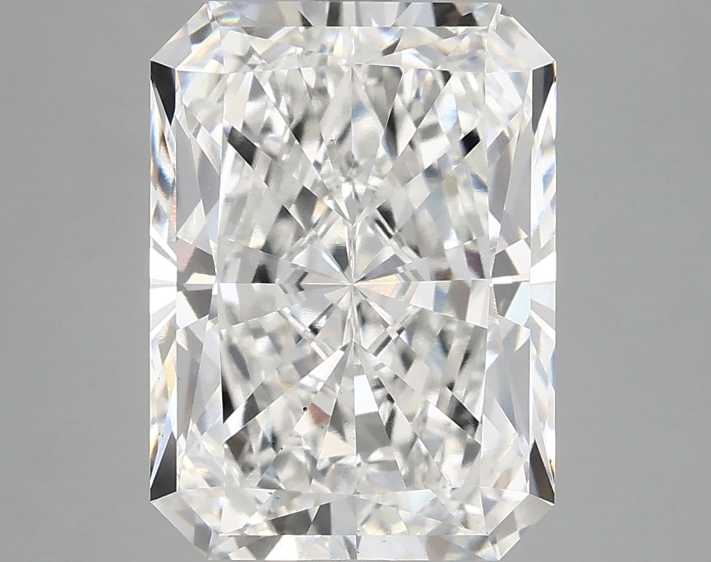 Loose Diamond - RADIANT 4.9ct E VS2: Loose Diamond - RADIANT 4.9ct E VS2 Source: This is a real non-mined Diamond that has been grown in a lab Shape: RADIANT Carats: 4.9 Color: E Clarity: VS2 Certification: IGI Condition: Pre-Owned PLEAS