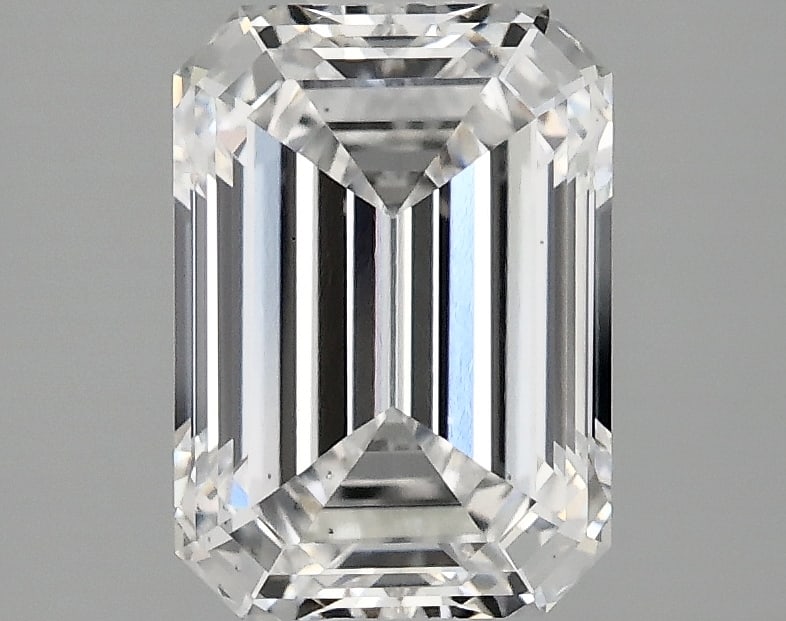 Loose Diamond - EMERALD 2.47ct D VS2: Loose Diamond - EMERALD 2.47ct D VS2 Source: This is a real non-mined Diamond that has been grown in a lab Shape: EMERALD Carats: 2.47 Color: D Clarity: VS2 Certification: IGI Condition: Pre-Owned PLE