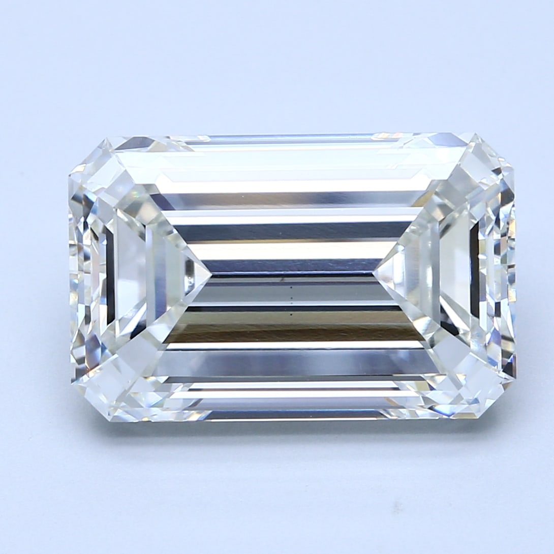 Loose Diamond - EMERALD 10.06ct G VS1: Loose Diamond - EMERALD 10.06ct G VS1 Source: This is a real non-mined Diamond that has been grown in a lab Shape: EMERALD Carats: 10.06 Color: G Clarity: VS1 Certification: IGI Condition: Pre-Owned P