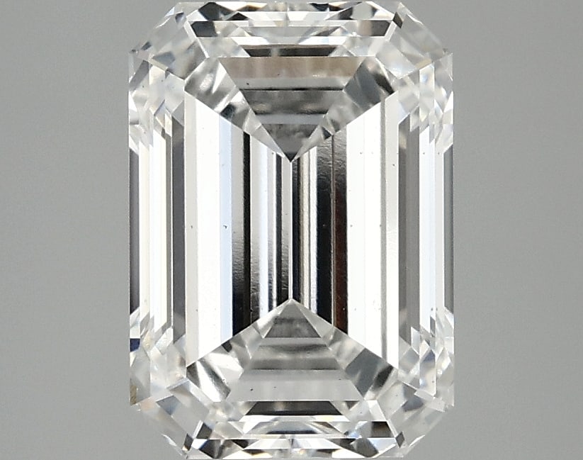 Loose Diamond - EMERALD 2.91ct E VS2: Loose Diamond - EMERALD 2.91ct E VS2 Source: This is a real non-mined Diamond that has been grown in a lab Shape: EMERALD Carats: 2.91 Color: E Clarity: VS2 Certification: IGI Condition: Pre-Owned PLE