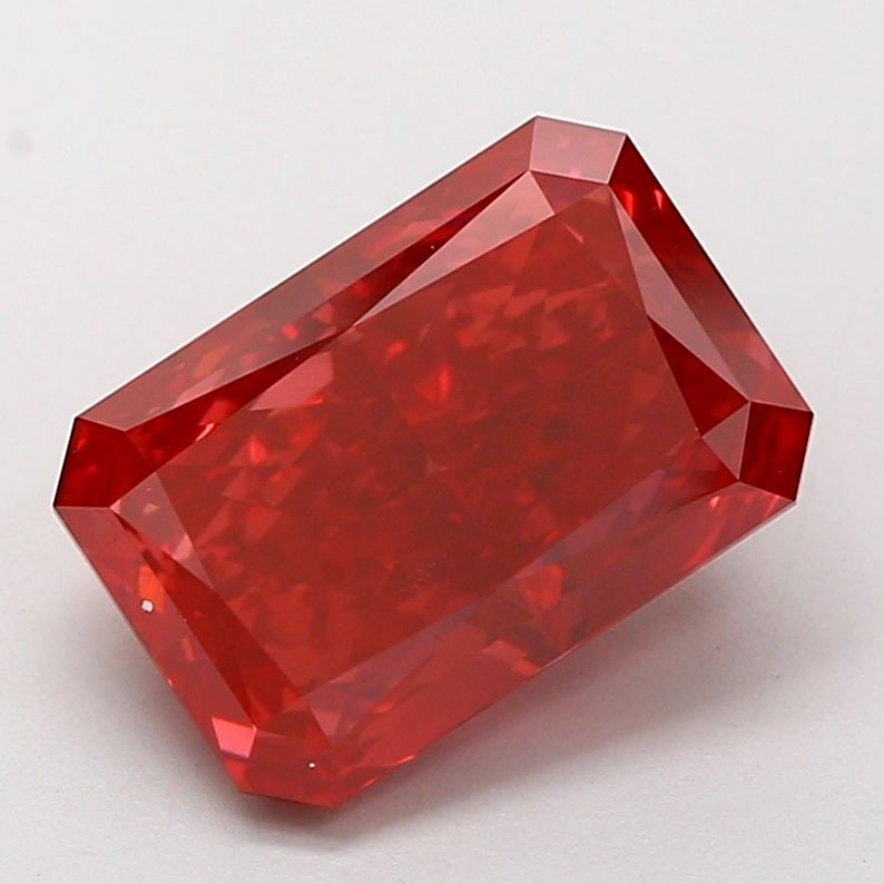 Loose Diamond - RADIANT 4.09ct Fancy Vivid Red VVS2: Loose Diamond - RADIANT 4.09ct Fancy Vivid Red VVS2 Source: This is a real non-mined Diamond that has been grown in a lab Shape: RADIANT Carats: 4.09 Color: Fancy Vivid Red Certification: IGI Video: