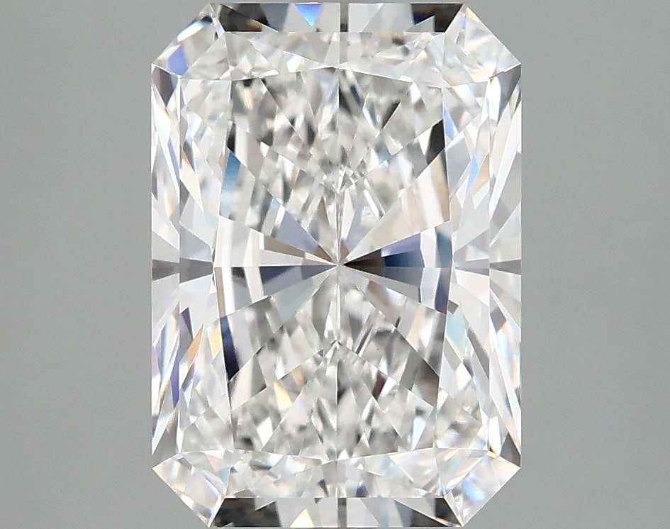 Loose Diamond - RADIANT 4.15ct E VS1: Loose Diamond - RADIANT 4.15ct E VS1 Source: This is a real non-mined Diamond that has been grown in a lab Shape: RADIANT Carats: 4.15 Color: E Clarity: VS1 Certification: IGI Condition: Pre-Owned PLE