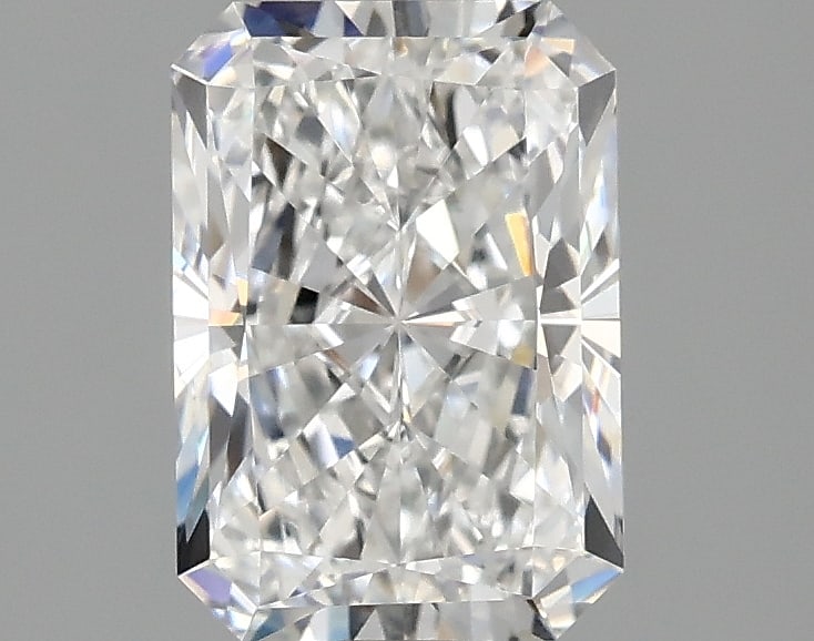 Loose Diamond - RADIANT 1.85ct D VVS2: Loose Diamond - RADIANT 1.85ct D VVS2 Source: This is a real non-mined Diamond that has been grown in a lab Shape: RADIANT Carats: 1.85 Color: D Clarity: VVS2 Certification: IGI Condition: Pre-Owned P