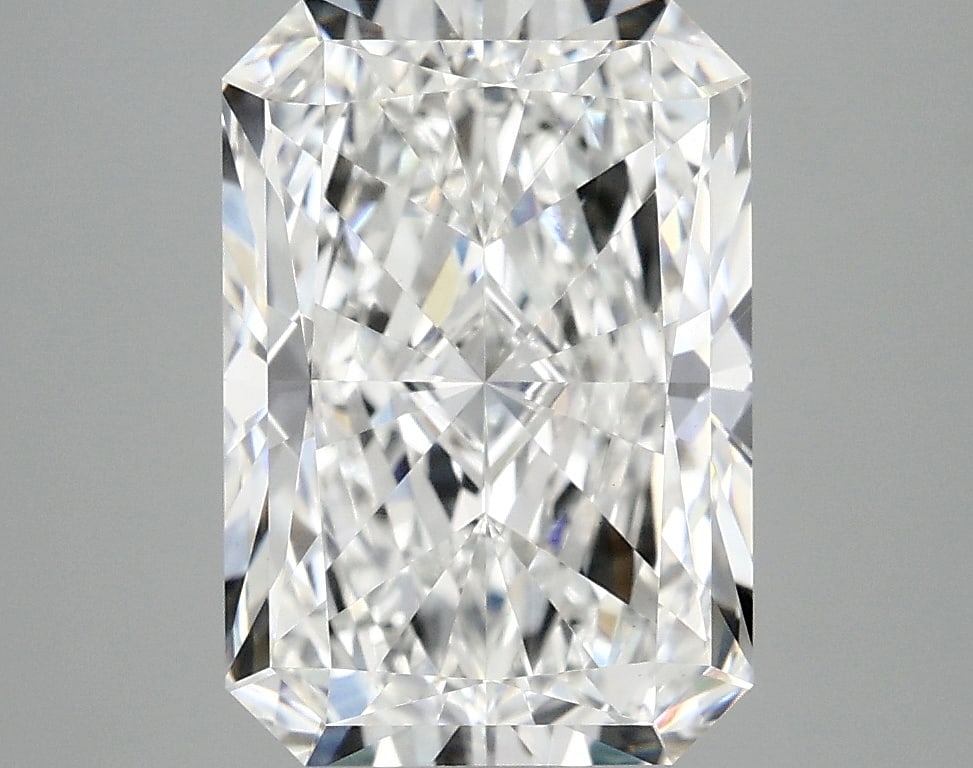 Loose Diamond - RADIANT 4.1ct E VVS2: Loose Diamond - RADIANT 4.1ct E VVS2 Source: This is a real non-mined Diamond that has been grown in a lab Shape: RADIANT Carats: 4.1 Color: E Clarity: VVS2 Certification: IGI Condition: Pre-Owned PLE