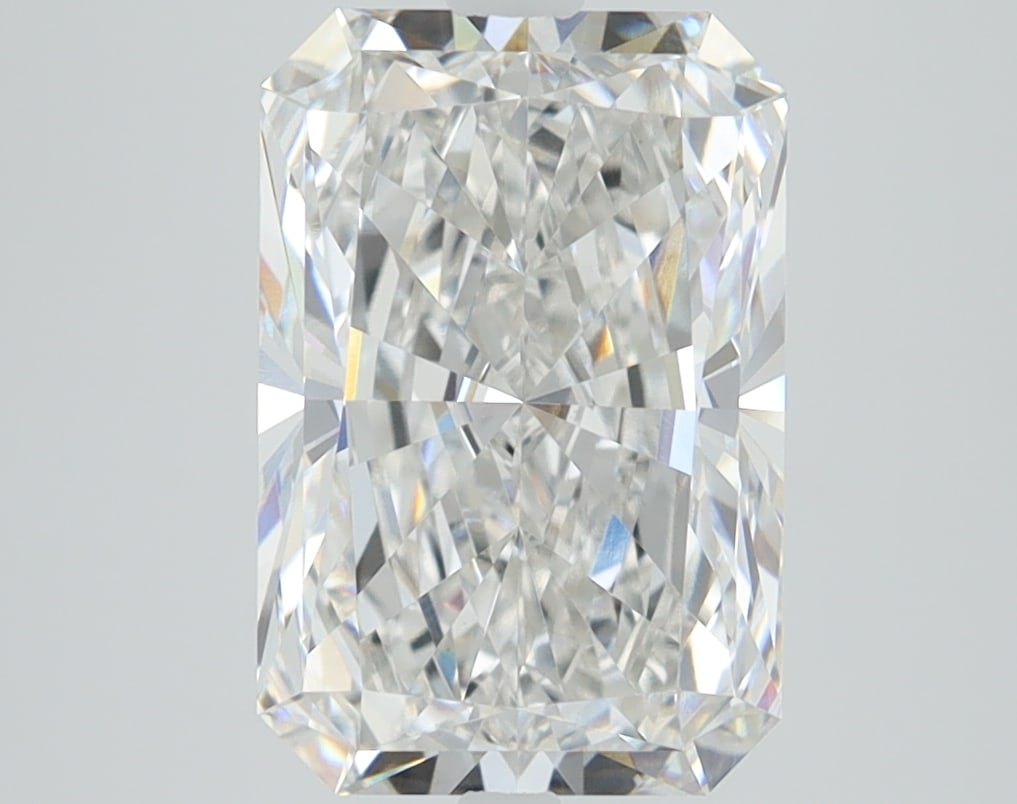 Loose Diamond - RADIANT 3.4ct D VS1: Loose Diamond - RADIANT 3.4ct D VS1 Source: This is a real non-mined Diamond that has been grown in a lab Shape: RADIANT Carats: 3.4 Color: D Clarity: VS1 Certification: GIA Condition: Pre-Owned PLEAS