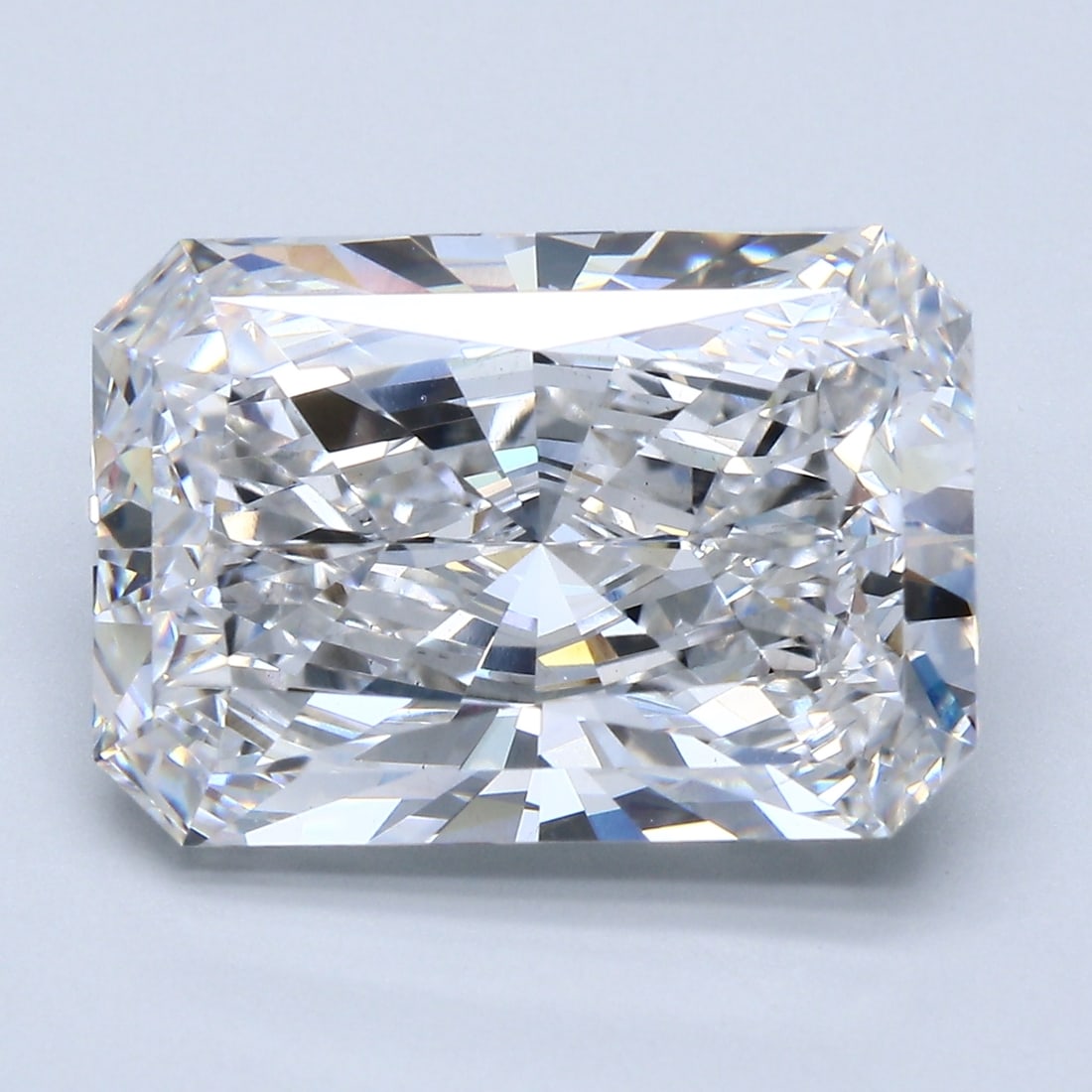 Loose Diamond - RADIANT 9.33ct E VS2: Loose Diamond - RADIANT 9.33ct E VS2 Source: This is a real non-mined Diamond that has been grown in a lab Shape: RADIANT Carats: 9.33 Color: E Clarity: VS2 Certification: GIA Condition: Pre-Owned PLE