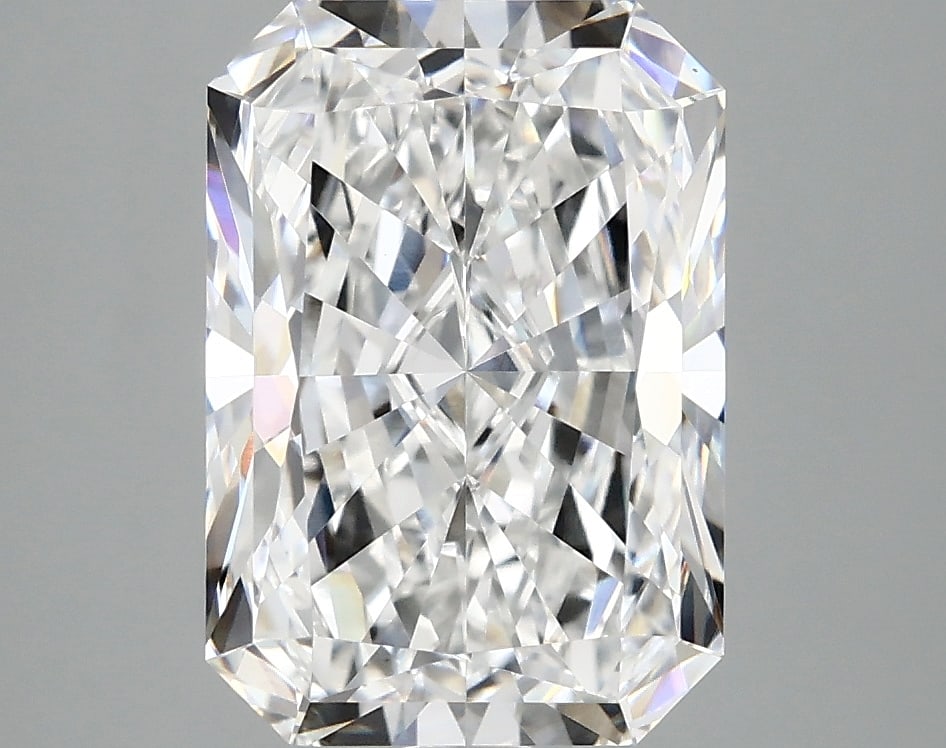 Loose Diamond - RADIANT 3.68ct D VS1: Loose Diamond - RADIANT 3.68ct D VS1 Source: This is a real non-mined Diamond that has been grown in a lab Shape: RADIANT Carats: 3.68 Color: D Clarity: VS1 Certification: IGI Condition: Pre-Owned PLE