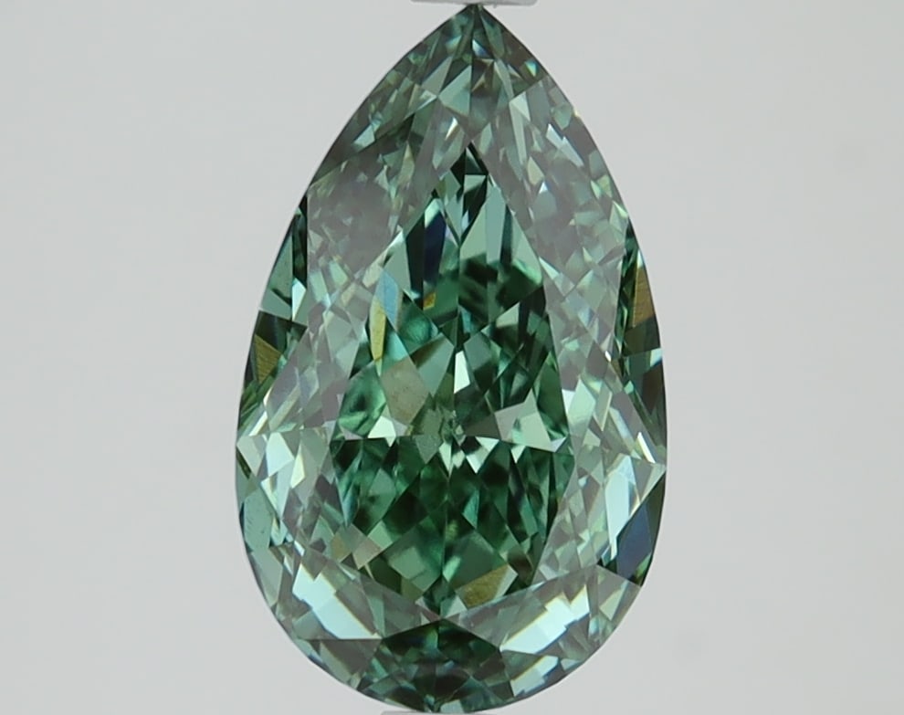 Loose Diamond - PEAR 2.25ct Green VVS2: Loose Diamond - PEAR 2.25ct Green VVS2 Source: This is a real non-mined Diamond that has been grown in a lab Shape: PEAR Carats: 2.25 Color: Green Clarity: VVS2 Certification: IGI Condition: Pre-Owned