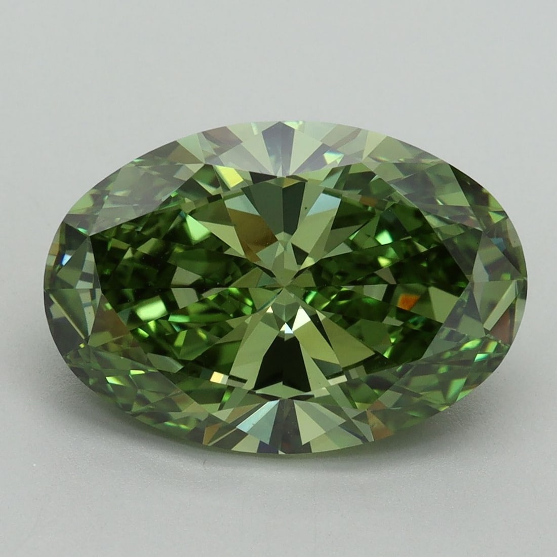 Loose Diamond - OVAL 5.08ct Fancy Vivid Green VS1: Loose Diamond - OVAL 5.08ct Fancy Vivid Green VS1 Source: This is a real non-mined Diamond that has been grown in a lab Shape: OVAL Carats: 5.08 Color: Fancy Vivid Green Certification: IGI Video: